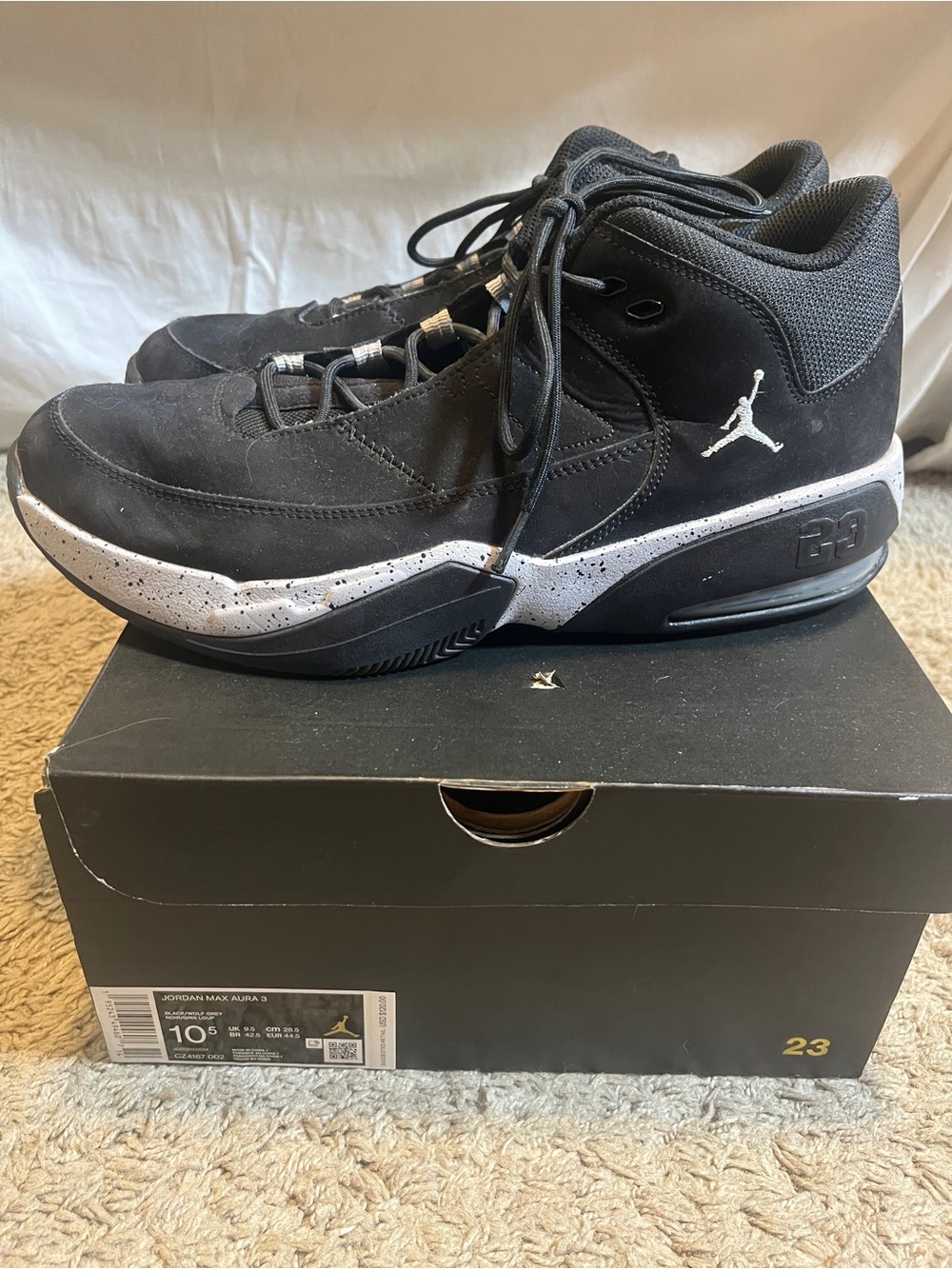 Air Jordan Max Aura 3 Men's Basketball Shoes - Black/White